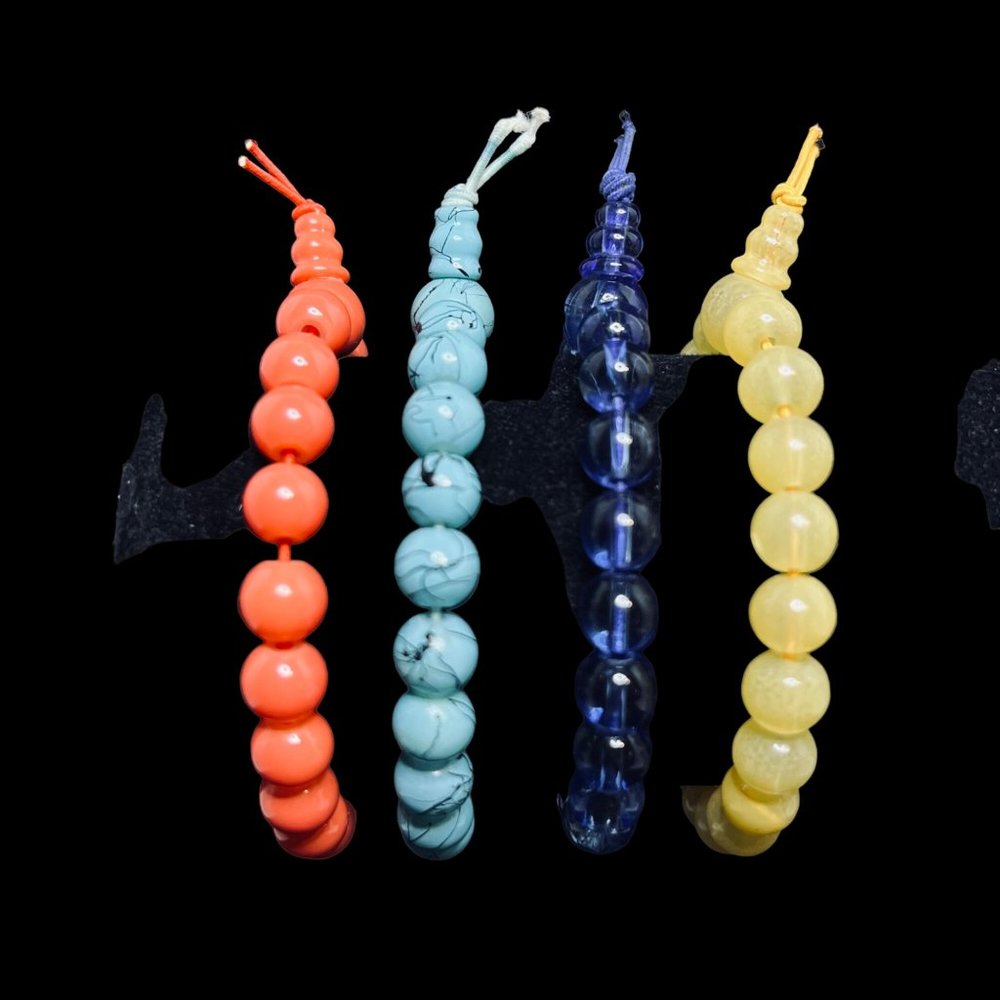 Lot Of 4 Beaded Stretch Bracelets - Blue, Aqua, Yellow & Coral (4791) - Picture 3 of 4